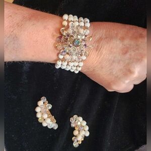 Elegant Crystal And White Milk Glass Beaded BRACELET& EARRINGS With Brass Clasp.
